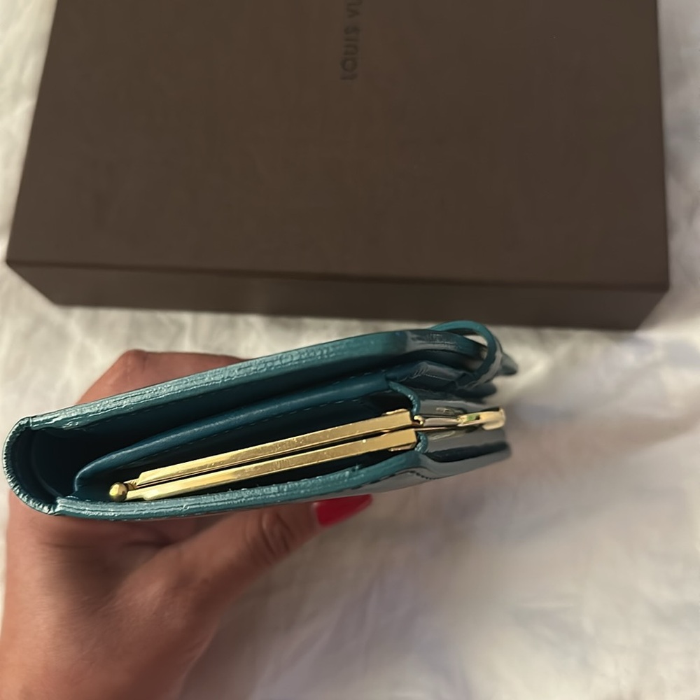 Louis Vuitton Vernis Leather French Wallet - Picture 8 of 16